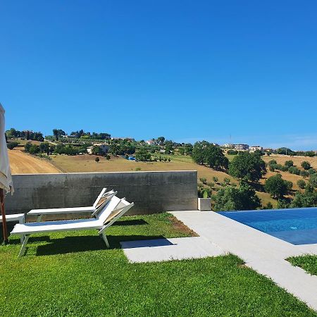 Casa Lunaria B&B Porto SantʼElpidio Екстериор снимка