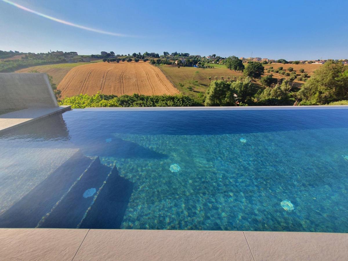Casa Lunaria B&B Porto SantʼElpidio Екстериор снимка