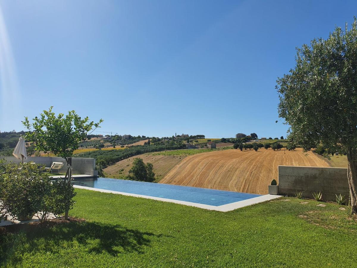 Casa Lunaria B&B Porto SantʼElpidio Екстериор снимка